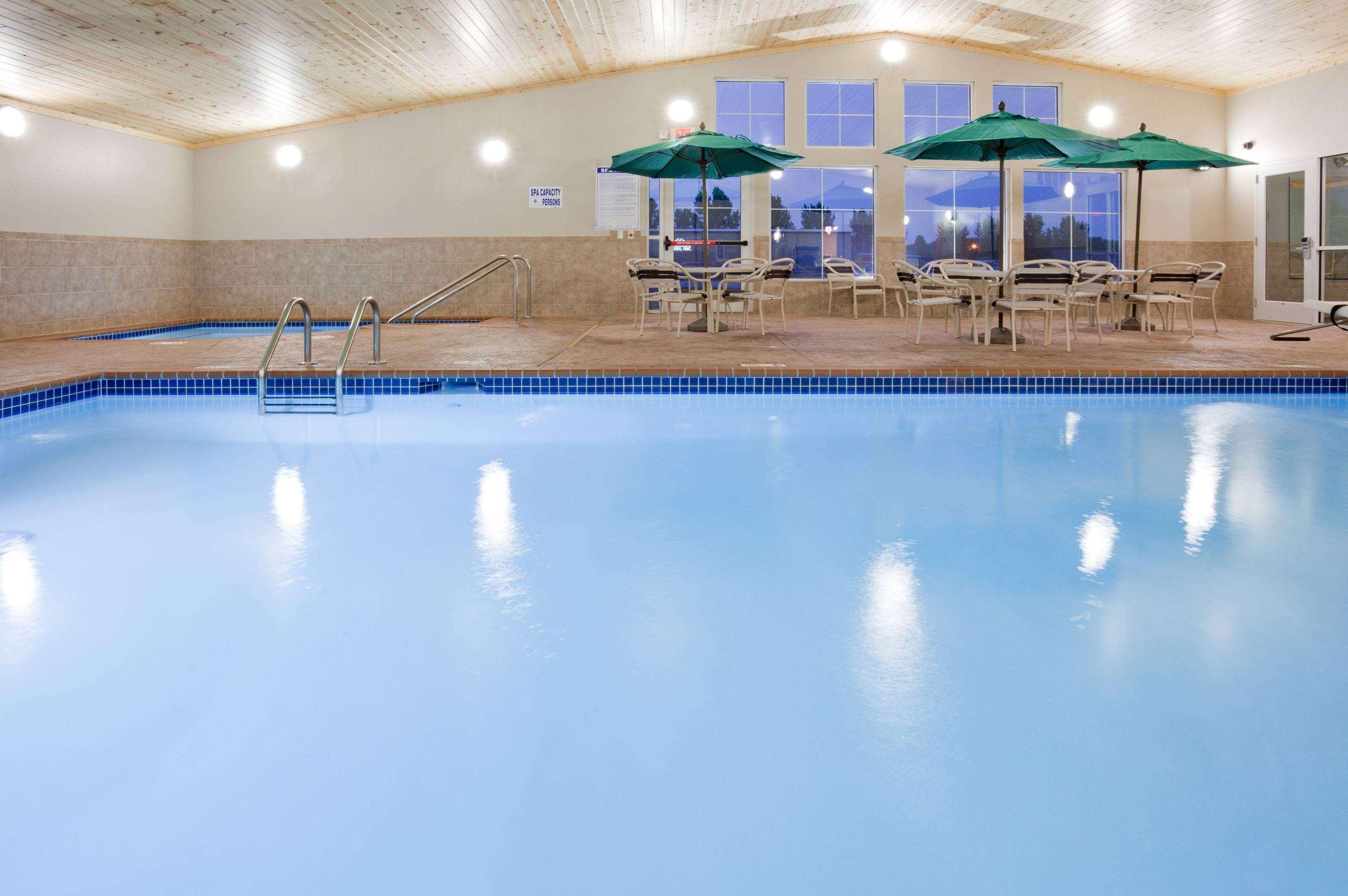 Americinn By Wyndham Hawley Ngoại thất bức ảnh